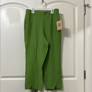 Habitat picker weave tulip hem pants in kiwi.